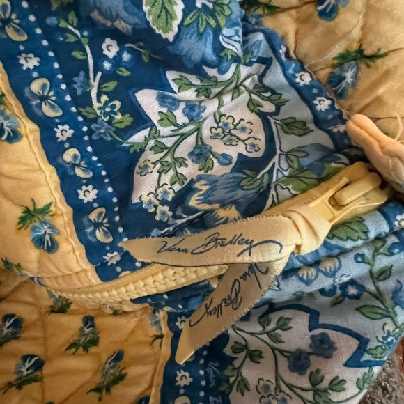 Vintage Vera Bradley retired “Catherine” Quilted Duffel Bag EUC No Flaws - Picture 4 of 11